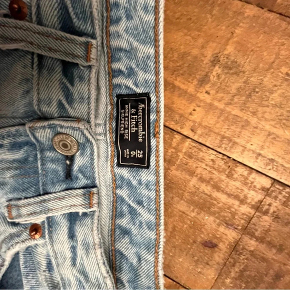~Abercrombie & Fitch~ Jeans - Size 25 - Picture 10 of 10